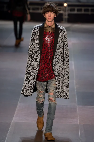Look 38
